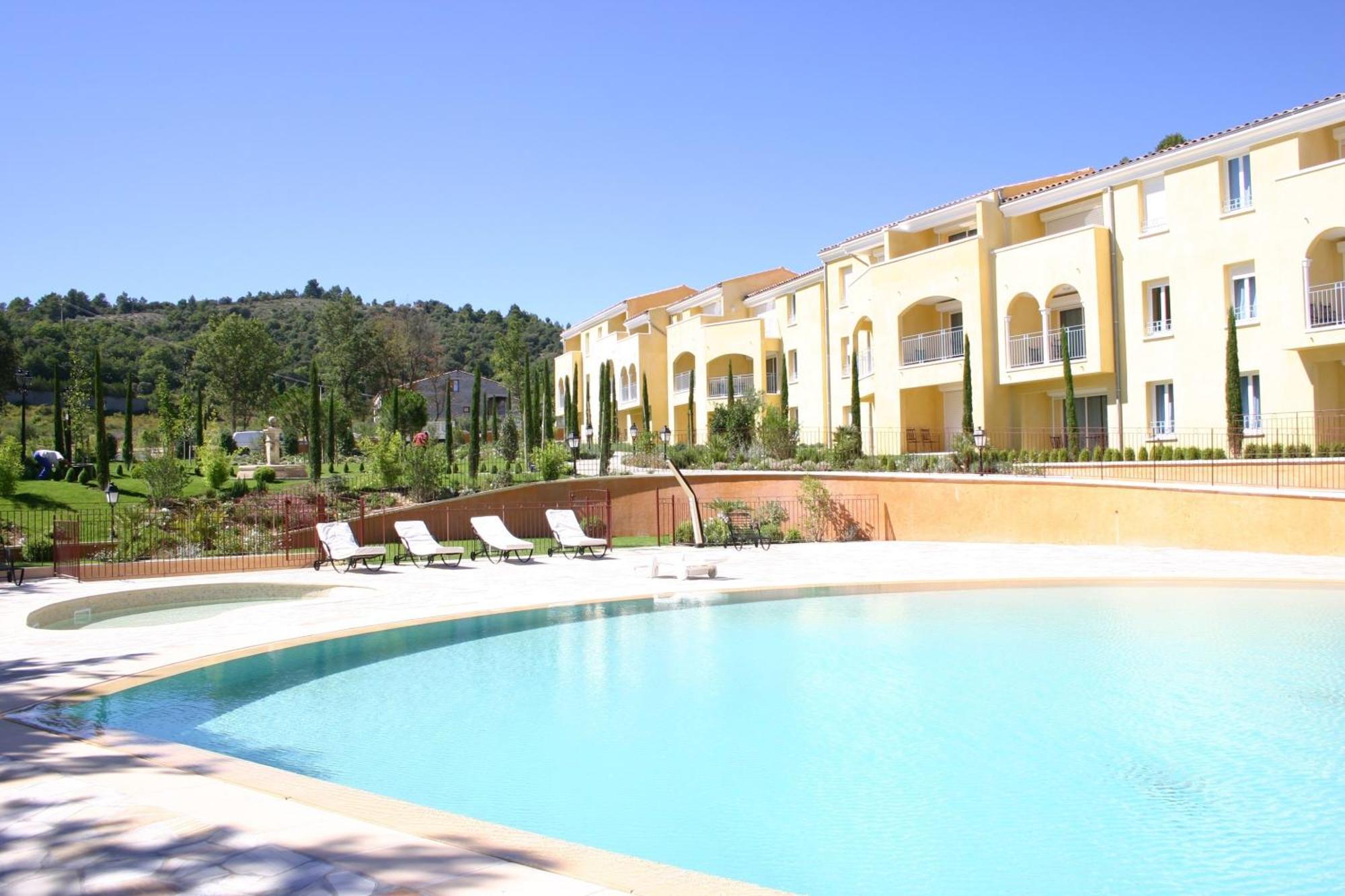 Residence Odalys La Licorne De Haute Provence Greoux-les-Bains ภายนอก รูปภาพ